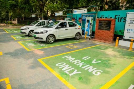 Electric cars charging